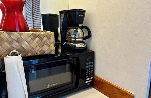 Honolulu Apartment | Diamondhead Beach Hotel PH02/King Bed Studio, Gold Coast Penthouse Paradise