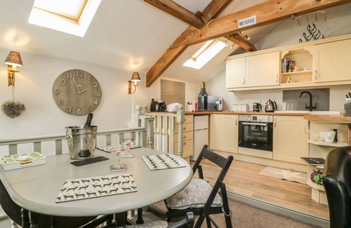 Reeth Cottage | DIBBLE COTTAGE, pet friendly, character holiday cottage in Reeth