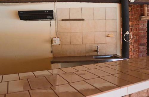 Bela-Bela House | Die Huis - Self Catering