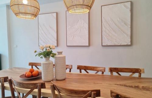 Nimman Villa | Digital Nomad 5BR House Fast Wi-Fi In Nimmanhemin