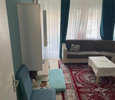 Neukoelln Apartment | Dikmen Altorigo family home Berlin