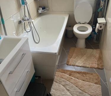 Neukoelln Apartment | Dikmen Altorigo family home Berlin