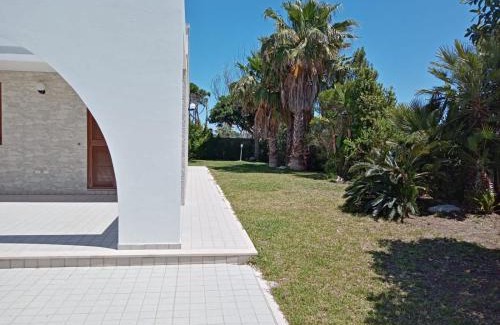 Torre dell'Orso Villa | DIMORA ALFAS TORRE DELL'ORSO Villaggio Torre Saracena