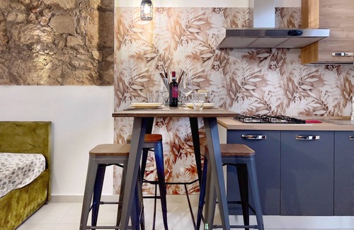 Santa Lucia Apartment | Dimora Diaz venti3a, in the center, a stone's throw from Ortigia.