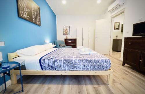 Genoa Historical Centre Apartment | DIMORA SOTTORIPA 24 DI FRONTE ALL’ACQUARIO - GENOVABNB IT