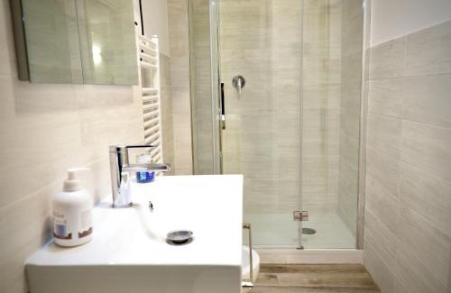 Genoa Historical Centre Apartment | DIMORA SOTTORIPA 24 DI FRONTE ALL’ACQUARIO - GENOVABNB IT