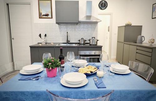 Genoa Historical Centre Apartment | DIMORA SOTTORIPA 24 DI FRONTE ALL’ACQUARIO - GENOVABNB IT