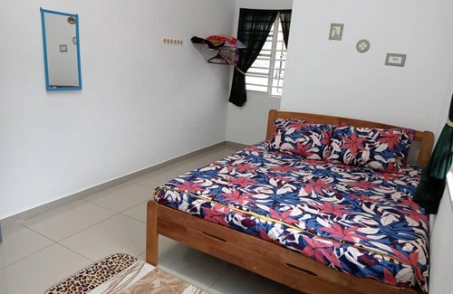 Kampung Beris Chalok House | Dina Homestay B