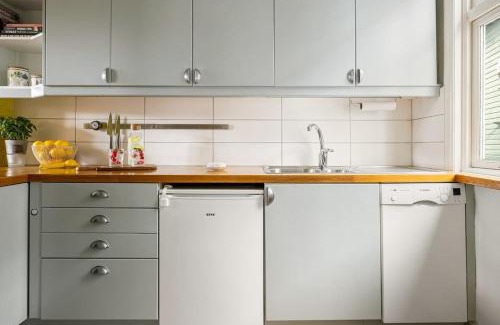 Bergen City Centre House | DINBNB Homes l 100 meters from Fløybanen l A rare city experience