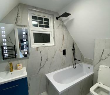 Lingfield Apartment | Dippen Hall Signature Apartment