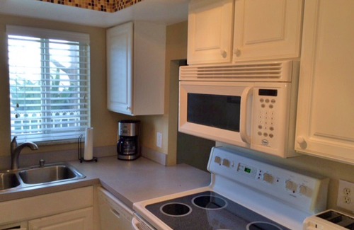 Deerfield Beach Condo | Direct OCEAN/Beach/Pool AWESOME AREA,VIEWS! Best Price for Direct Oceanfront!