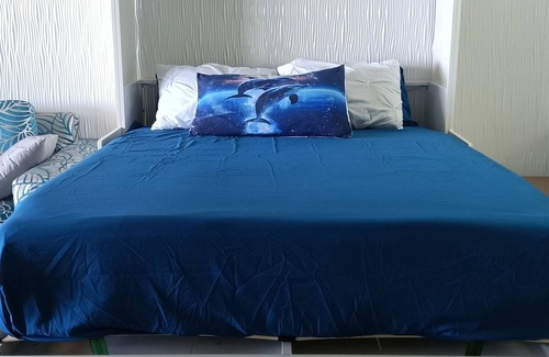 Diamond Head - Kapahulu - St. Louis Hotel | Direct Oceanfront in the Heart of Waikiki! Spectacular New Custom Reno!