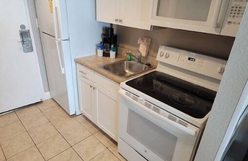 Myrtle Beach Condo | Direct Oceanfront Suite Caravelle Resort 615 Sleeps 4 Guests