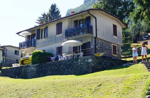 Idro Apartment | Directly on the lake with panoramic views