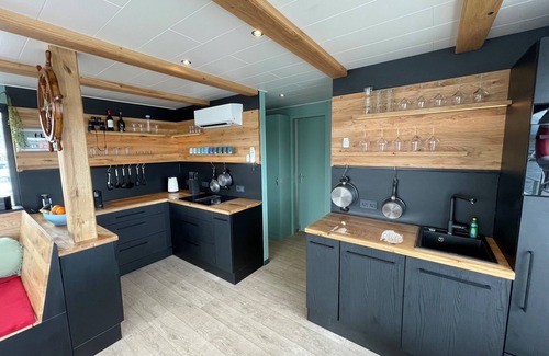 Mucheln Boat Rental | Directly on the water and with a maritime harbor flair