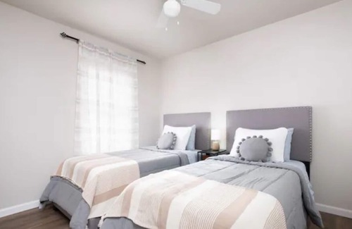 Amarillo Apartment | *Discount* Comfy Beds, FAST Wifi, Near Route 66, Palo Duro Canyon, Downtown