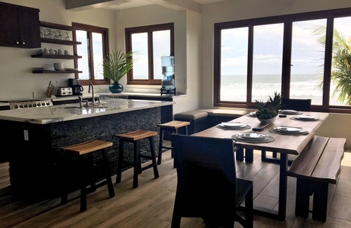 Popoyo House | DISCOUNTED - BR/4 Bath Luxury Beachfront House - Casa Perla, Playa Guasacate