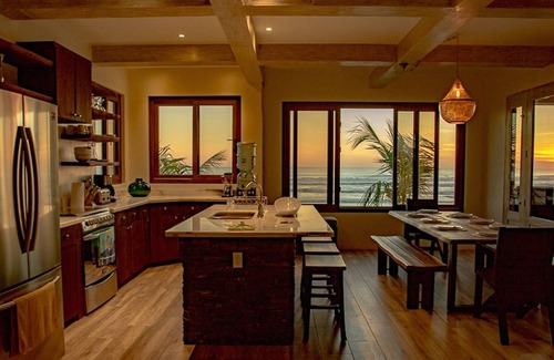 Popoyo House | DISCOUNTED - BR/4 Bath Luxury Beachfront House - Casa Perla, Playa Guasacate