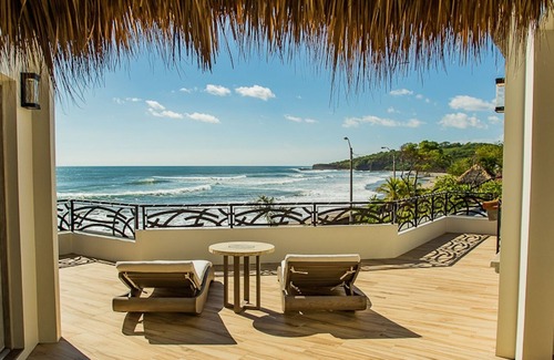 Popoyo House | DISCOUNTED - BR/4 Bath Luxury Beachfront House - Casa Perla, Playa Guasacate