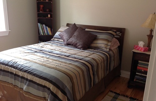 Mayfield House | Discounted rate for 6 people and under. Minutes to beach and all amenities