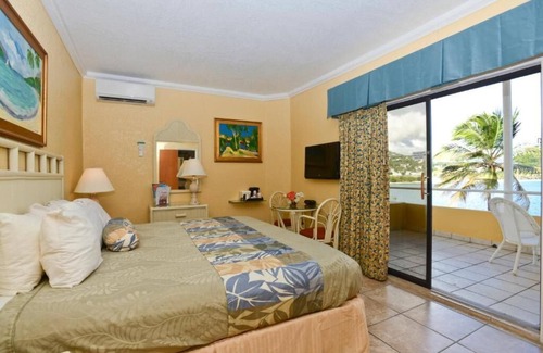 Terre Haute House | Discounted: Soothing house with AC in Terre Haute - Perfect for a getaway