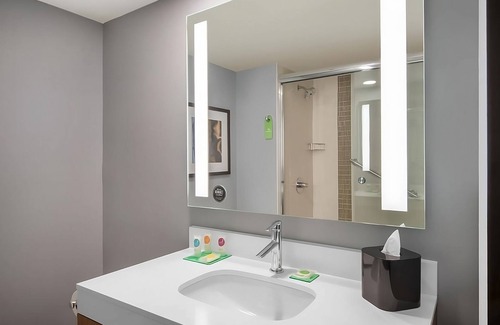 Mountain House Hotel | Discover Keystone Peaks! 2 Classy Units, Pet-friendly, Free Breakfast, Shuttle!