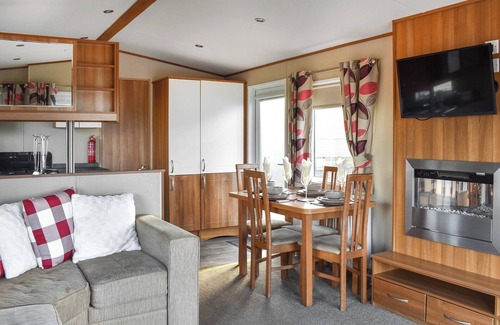 Cockermouth Cottage | Discover the charm of Solway View, a two-bedroom lodge near Cockermouth.