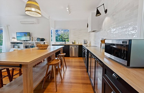 Metung House | Discover the perfect blend of relaxation and adventure at our country retreat