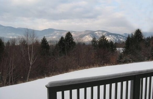 Intervale Condo | Discover this peaceful NH retreat nestled high on Mt. Surprise