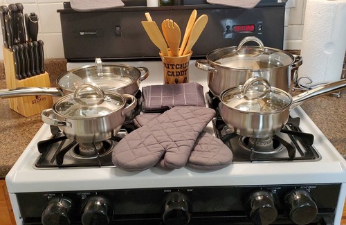 Hough House | Discover Your Urban Oasis -a Hidden Gem in the Heart of Cleveland!