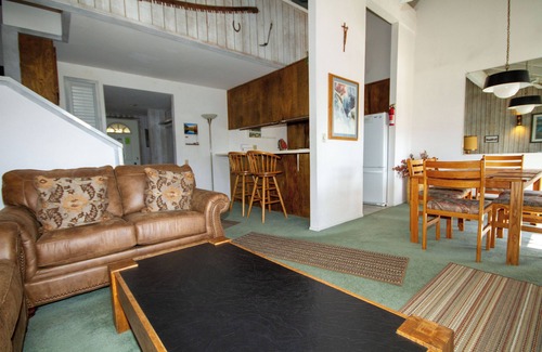Mammoth Lakes Condo | Discovery 4 #110, Loft