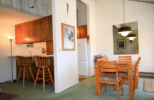 Mammoth Lakes Condo | Discovery 4 #110, Loft