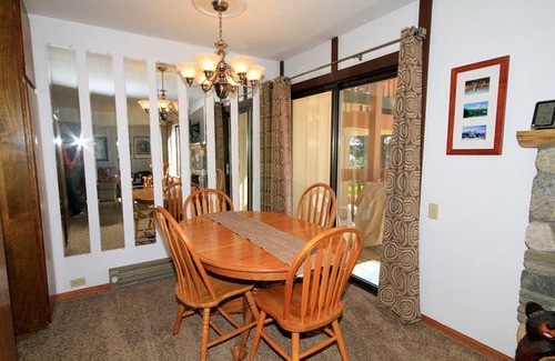 Mammoth Lakes House | Discovery 4 #113