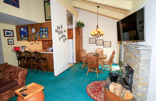 Mammoth Lakes Condo | Discovery 4 #150, Loft