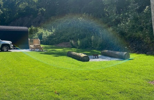 Abercwmboi Cabin | Disney Pod 7 (Pet free) - a glamping pod that sleeps 2 guests in 1 bedroom