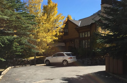 Vail House | Distinctive Mountain Home