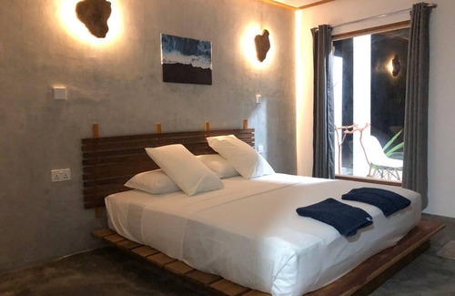 Dhidhdhoo Resort | Dive and Sleep - All Inclusive Diving Guesthouse - 3 Dives per day