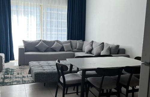 Dubai Marina Apartment | Dive in the marina- luxury condo marina mall steps away