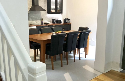 The Rocks Apartment | Divine Workers Cottage - a perfect retreat in the heart of The Rocks.