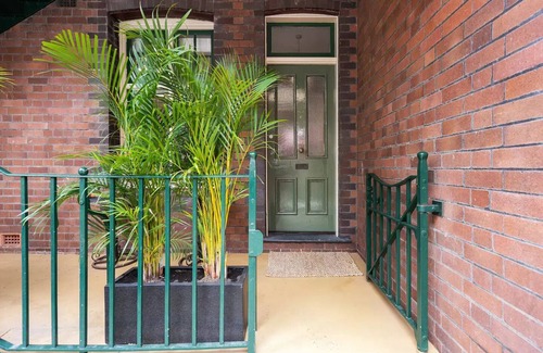 The Rocks Apartment | Divine Workers Cottage - a perfect retreat in the heart of The Rocks.