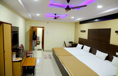 Hyderabad Resort | DIVYA LODGE & HOTEL ROOMS