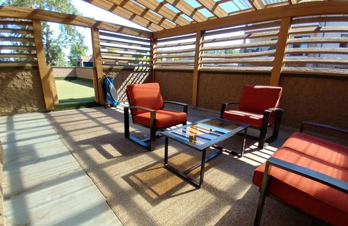 Vernon Apartment | Divya Sutra Plaza and Conference Centre, Vernon, BC