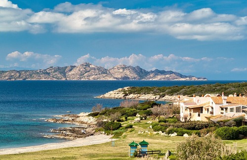 Capo Ferro Apartment | Dky Flat - superior apartment in Cala del Faro resort | Klodge