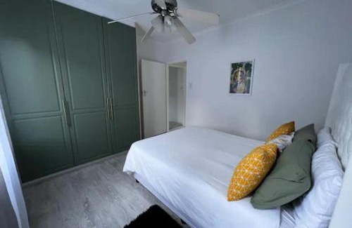 Flamingo Vlei House | DMK GUESTHOUSE 2
