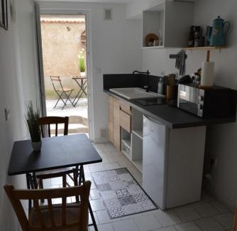 Meung-sur-Loire House | DNJ Appart Hotel