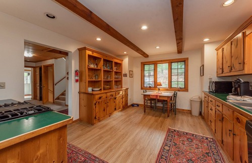 North Glade Hills House | Do Friendly Retreat w/Deck & Meadow Views