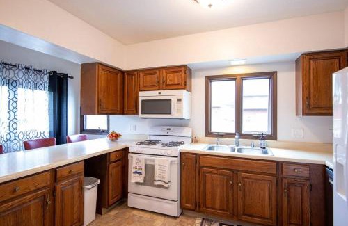 Spenard House | Do NOT BOOK - Not Operating