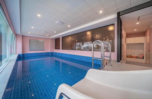 Busanjin Hotel | Doan Pool villa & Kids Hotel