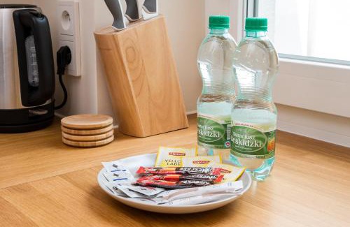 Powisle Apartment | Dobra Powiśle Superior Apartment by BookingHost