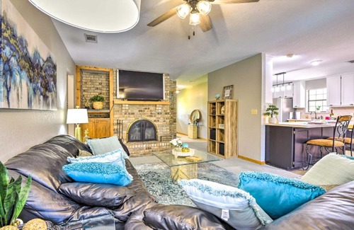 Palo Pinto House | Dock and Private Pool Lake Palo Pinto Retreat!